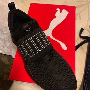 Puma Sneakers